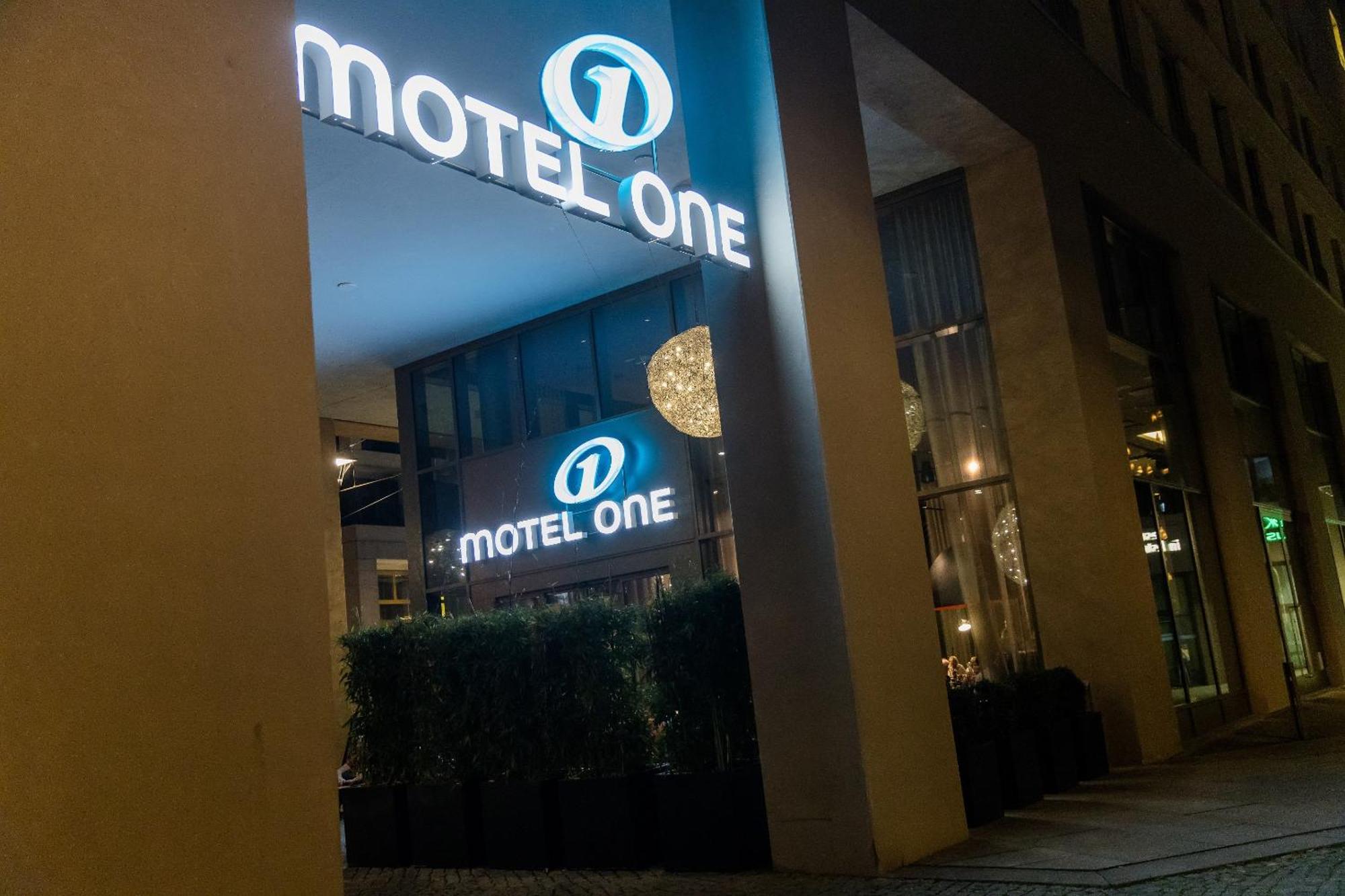 Motel One Dresden Am Zwinger Eksteriør bilde